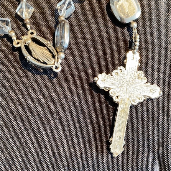 Custom Rosarie with the Virgin Mary and Crucifix - Picture 5 of 7